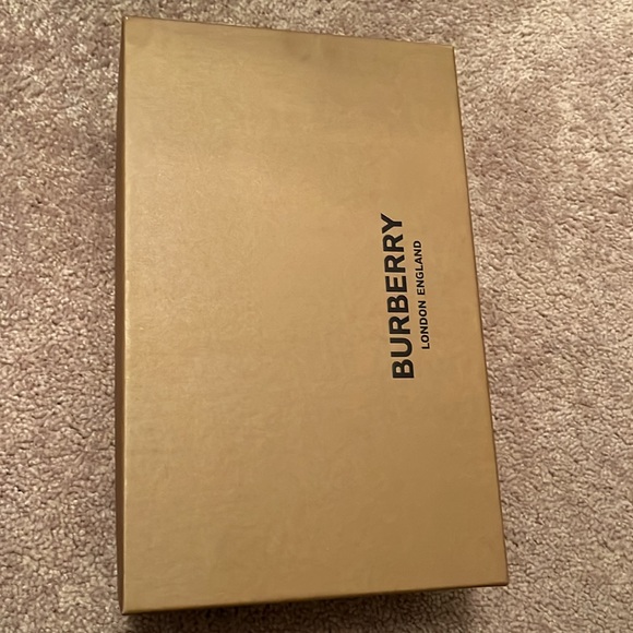 🔥Burberry - Picture 7 of 8